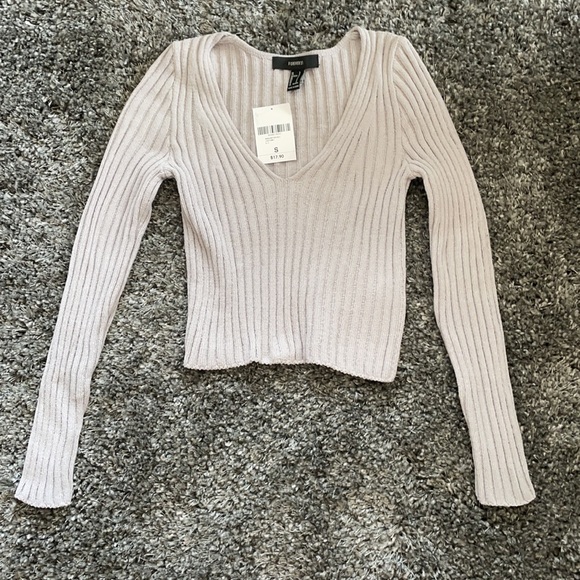 Cropped Sweater - Picture 2 of 4